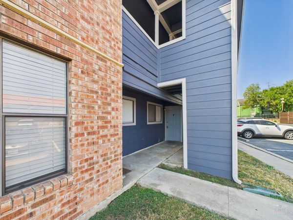 2500 Burleson RD, Unit 201, Austin, TX 78741