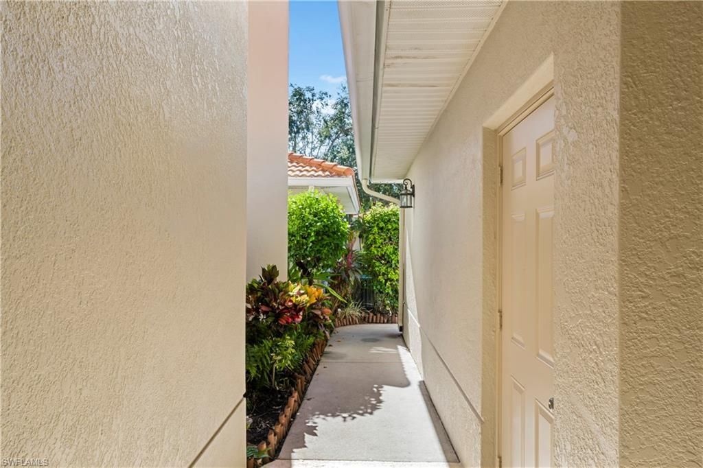 1190 Egrets Walk Cir, Unit 103, Naples, FL 34108 Photo