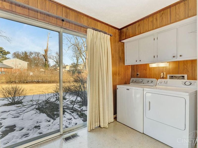 818 Rosetree Lane, Cincinnati, OH 45230 Photo 14