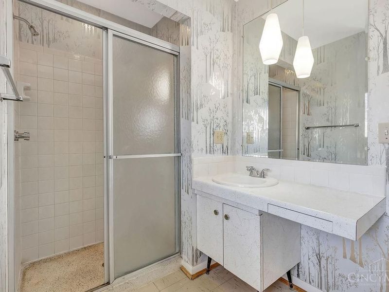 818 Rosetree Lane, Cincinnati, OH 45230 Photo 18