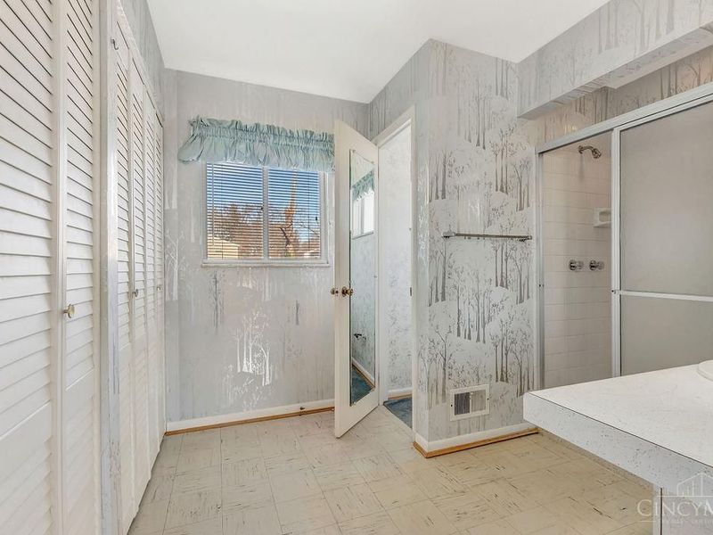 818 Rosetree Lane, Cincinnati, OH 45230 Photo 19