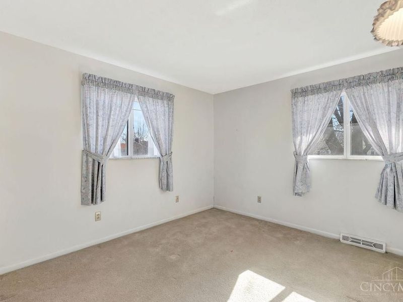 818 Rosetree Lane, Cincinnati, OH 45230 Photo 24