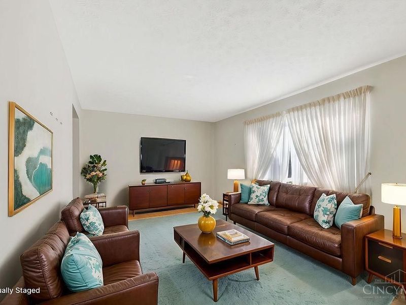 818 Rosetree Lane, Cincinnati, OH 45230 Photo 3