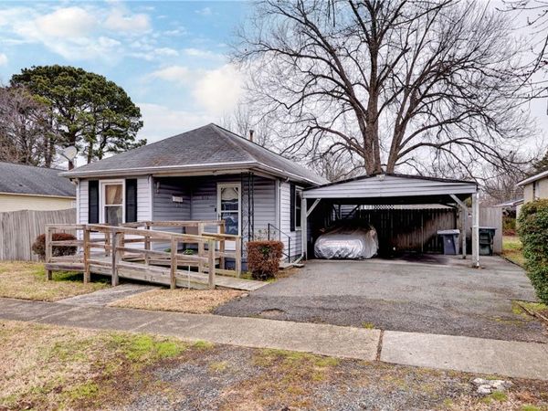 806 Pocahontas Place , Hampton, VA 23661