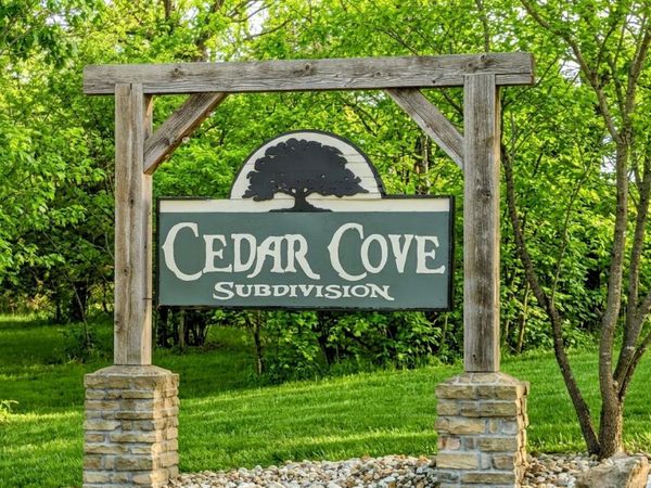 11 Tall Cedar Lane, Reeds Spring, MO 65737