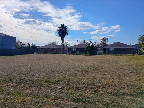 PANAMA Street, Kenner, LA 70062