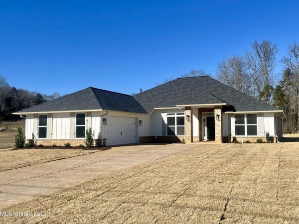 50 Farley Road, Byhalia, MS 38611