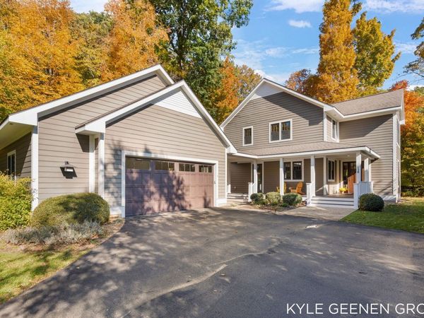 138 W Shore Woods, Unit 10, Douglas, MI 49406