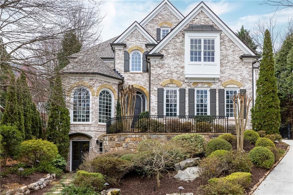 525 Glengate Cove, Atlanta, GA 30328 Main Photo