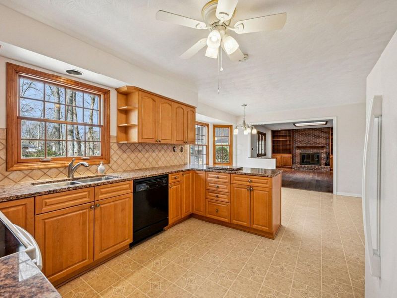 655 Mohican Way, Westerville, OH 43081 Photo 17