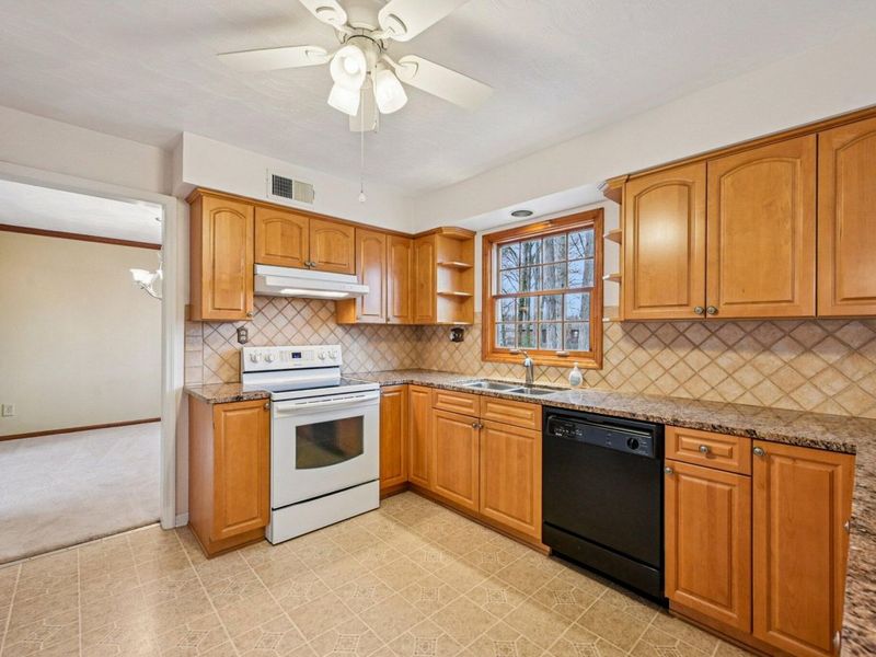 655 Mohican Way, Westerville, OH 43081 Photo 19