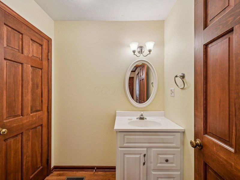 655 Mohican Way, Westerville, OH 43081 Photo 35