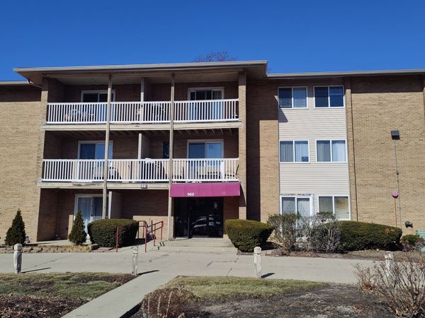 960 Beau Drive, Unit 109, Des Plaines, IL 60016