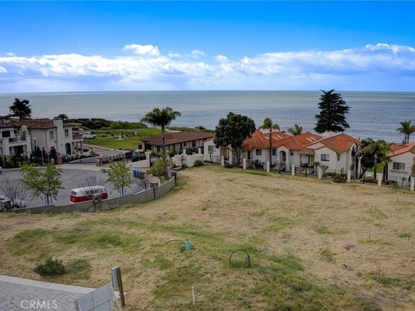 200 Ebb Tide Court, Pismo Beach, CA 93449