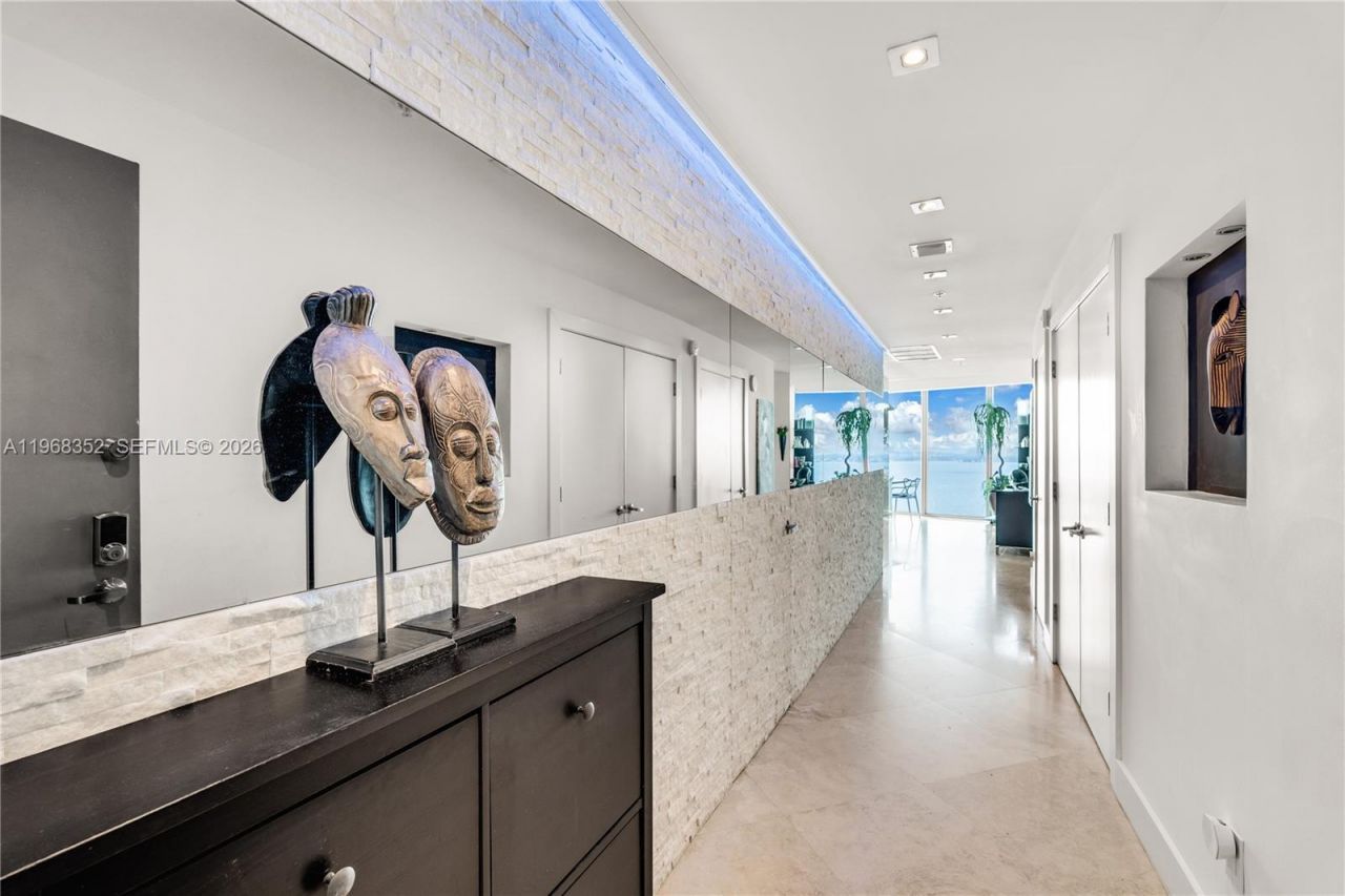 601 NE 36th St , Unit 1412, Miami, FL 33137 Photo