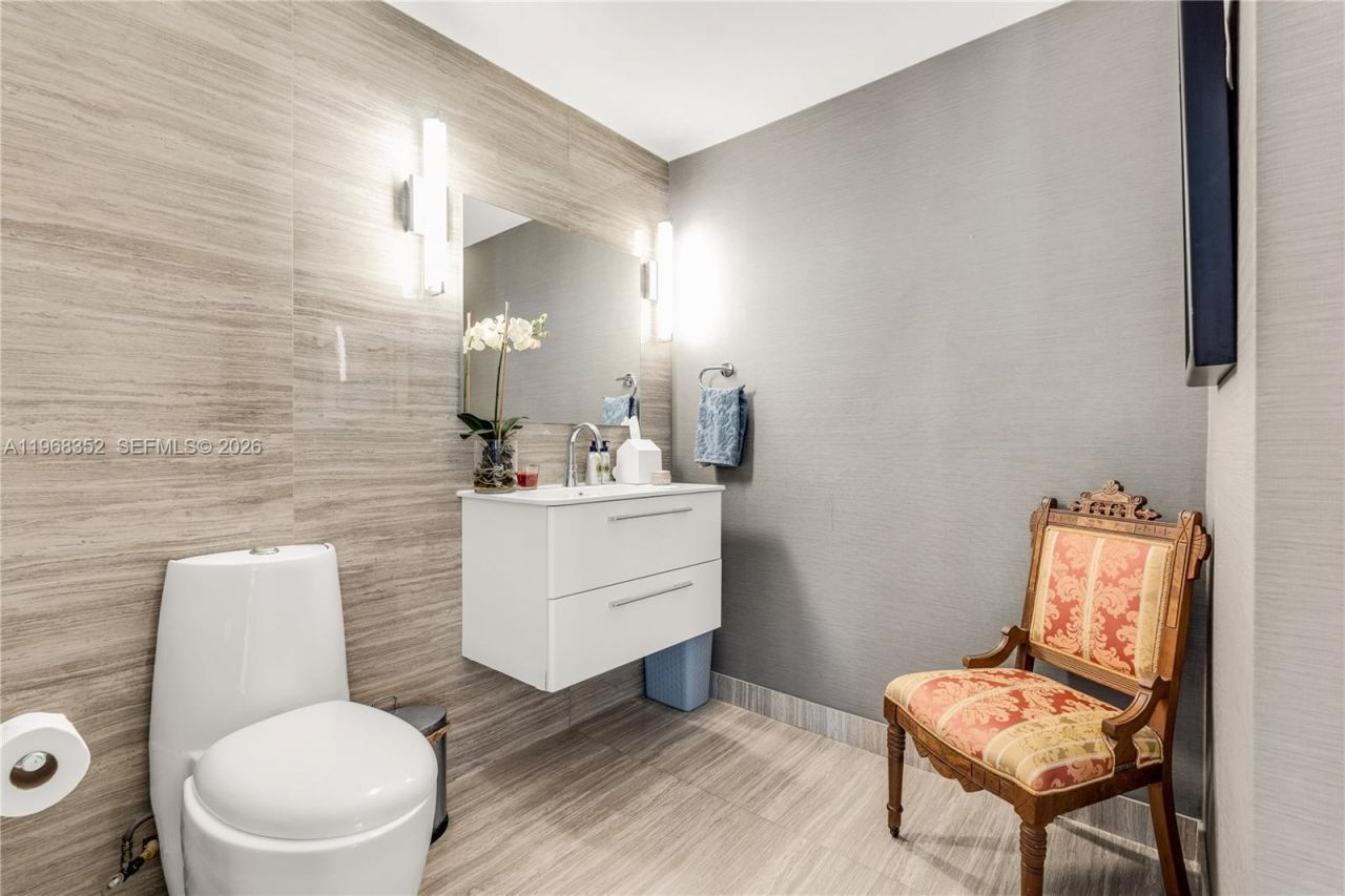 601 NE 36th St , Unit 1412, Miami, FL 33137 Photo