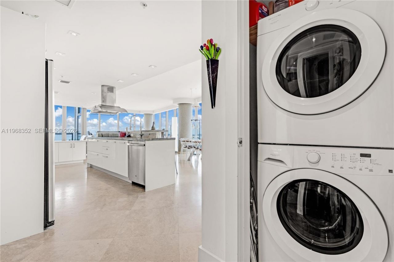 601 NE 36th St , Unit 1412, Miami, FL 33137 Photo