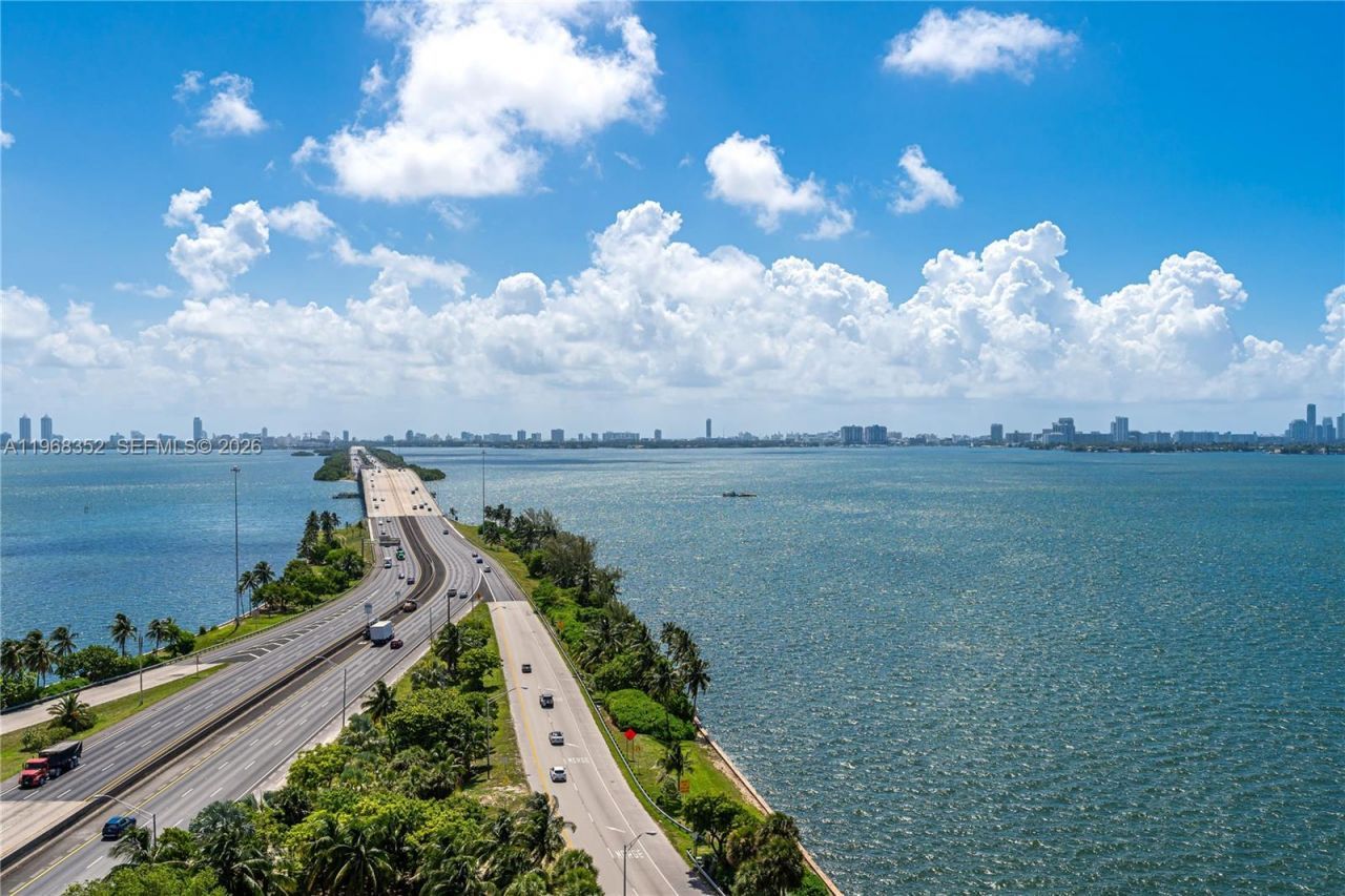 601 NE 36th St , Unit 1412, Miami, FL 33137 Photo