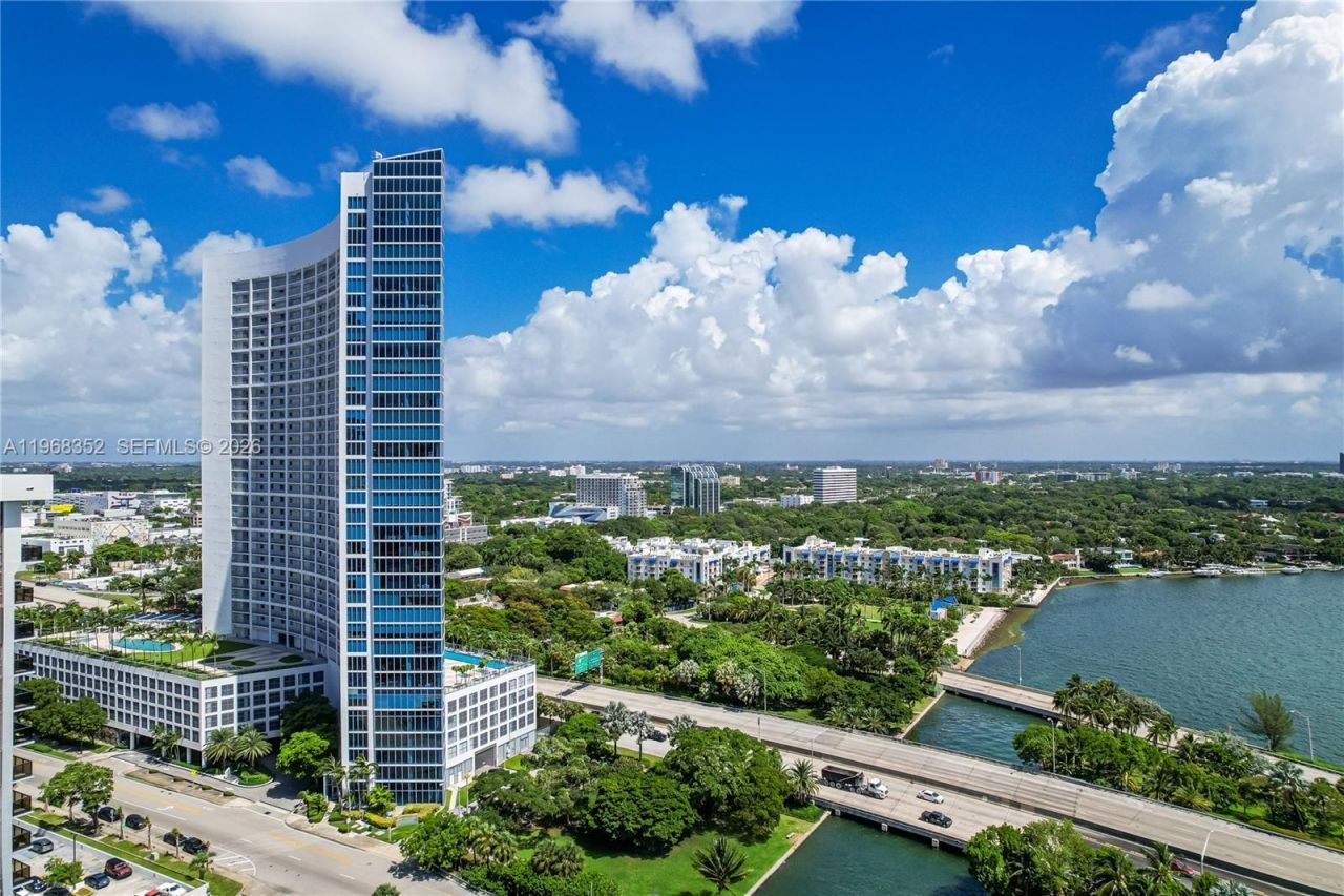 601 NE 36th St, Unit 1412, Miami, FL 33137 Photo