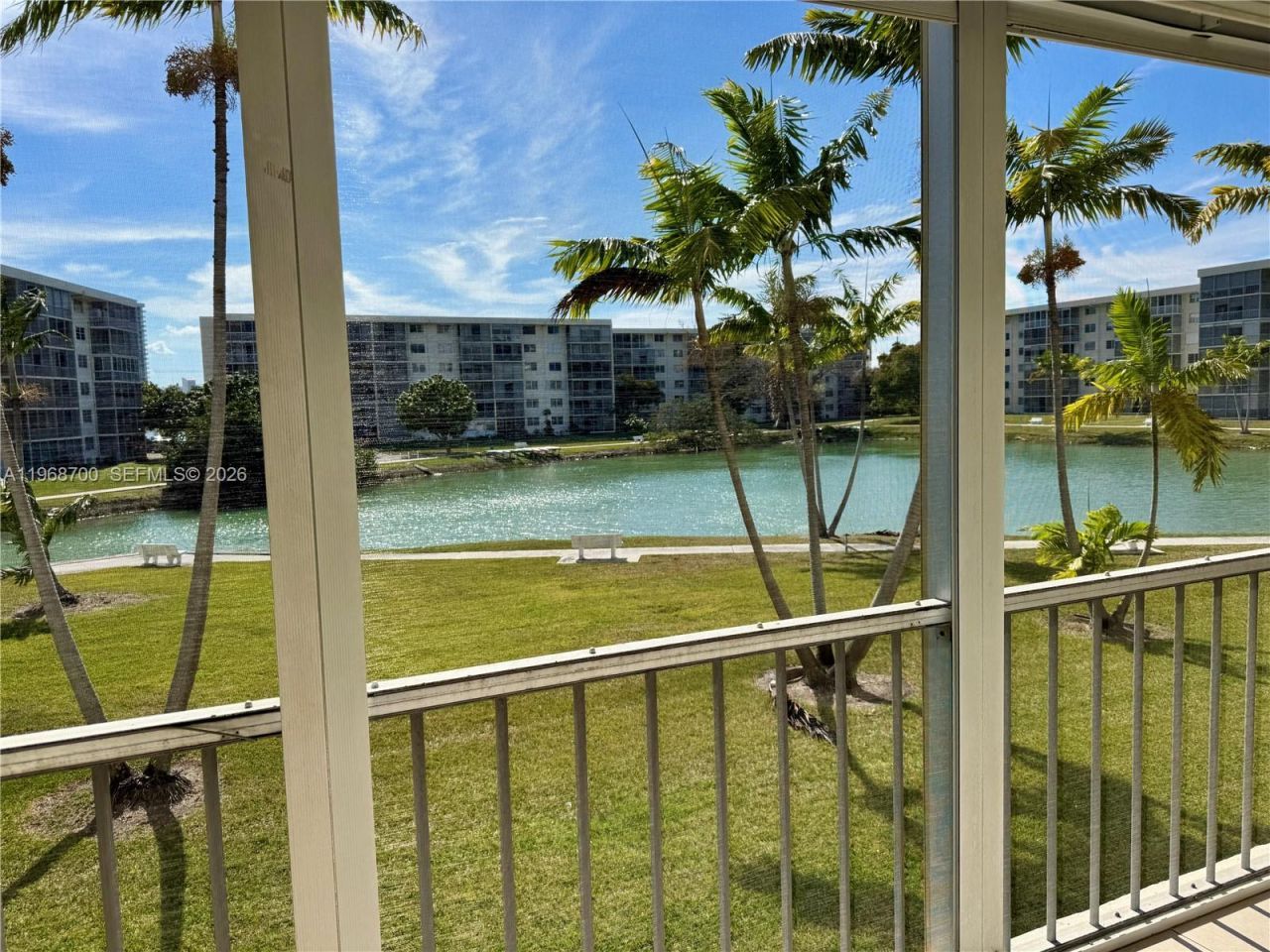 2855 Leonard Dr , Unit H202, Aventura, FL 33160 Photo