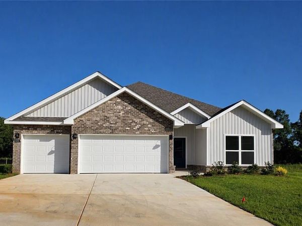 8491 Mary Braxton Drive, Semmes, AL 36575