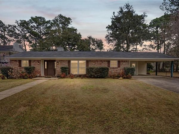 517 Simms Drive, Saraland, AL 36571