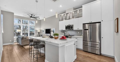 1606 20th St, Sacramento, CA 95811 Photo