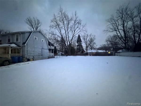 25521 New York Street, Dearborn Heights, MI 48125