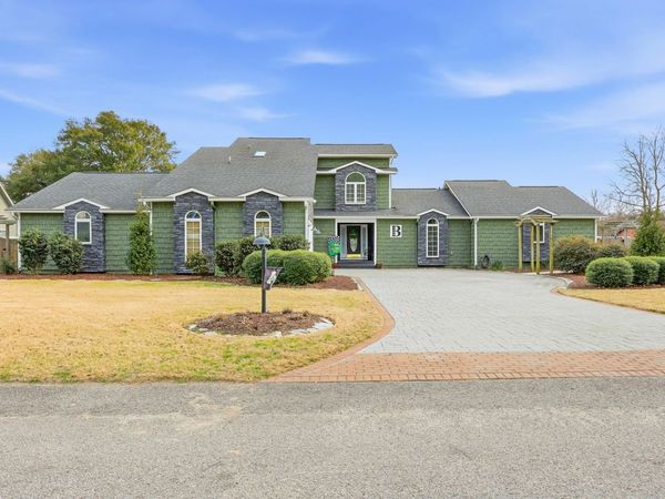 4496 Wedgewood Dr., Little River, SC 29566