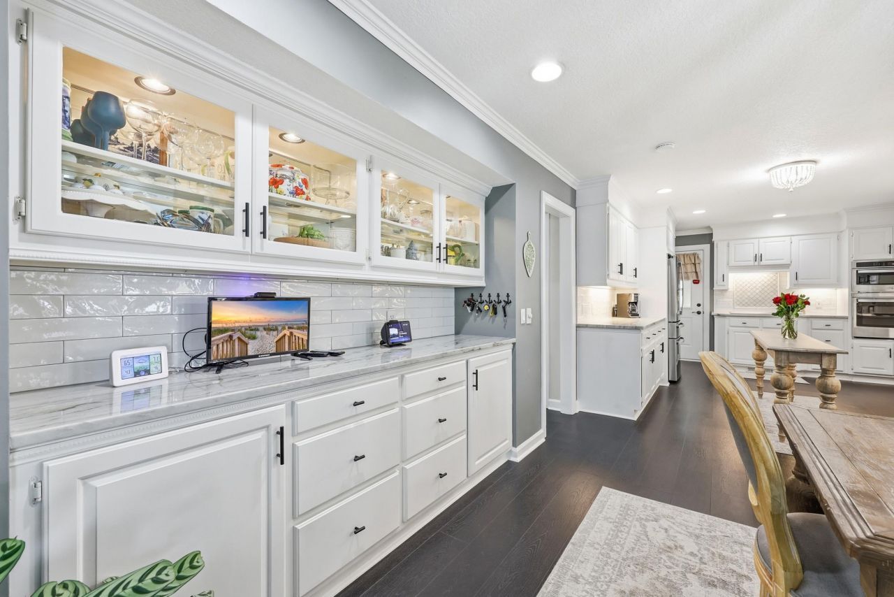 4496 Wedgewood Dr. Photo 15