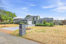 4496 Wedgewood Dr. photo 4