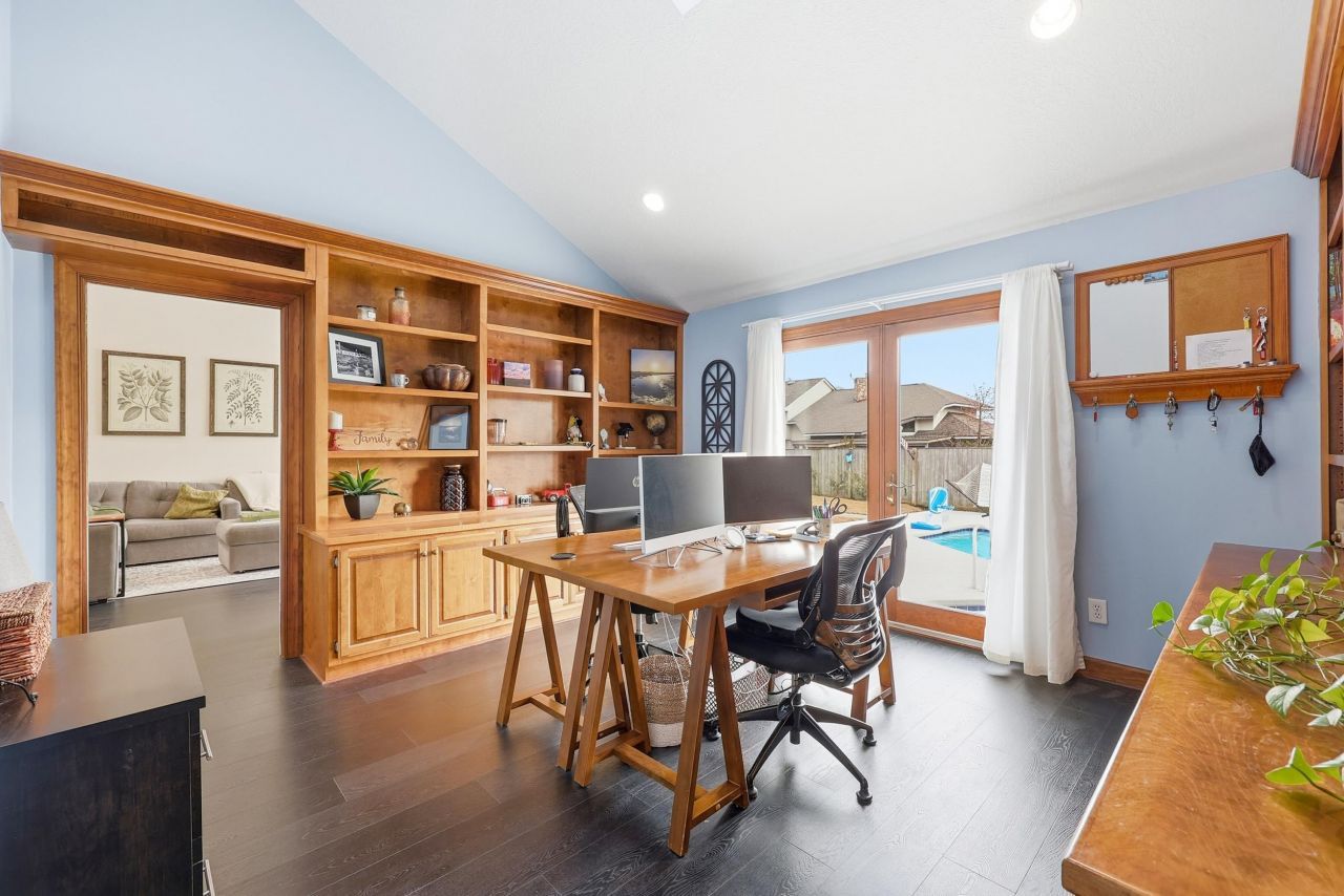 4496 Wedgewood Dr. Photo 26