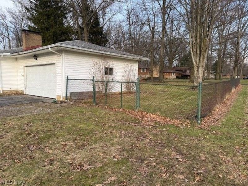 319 Russell Avenue, Cortland, OH 44410 Photo 3