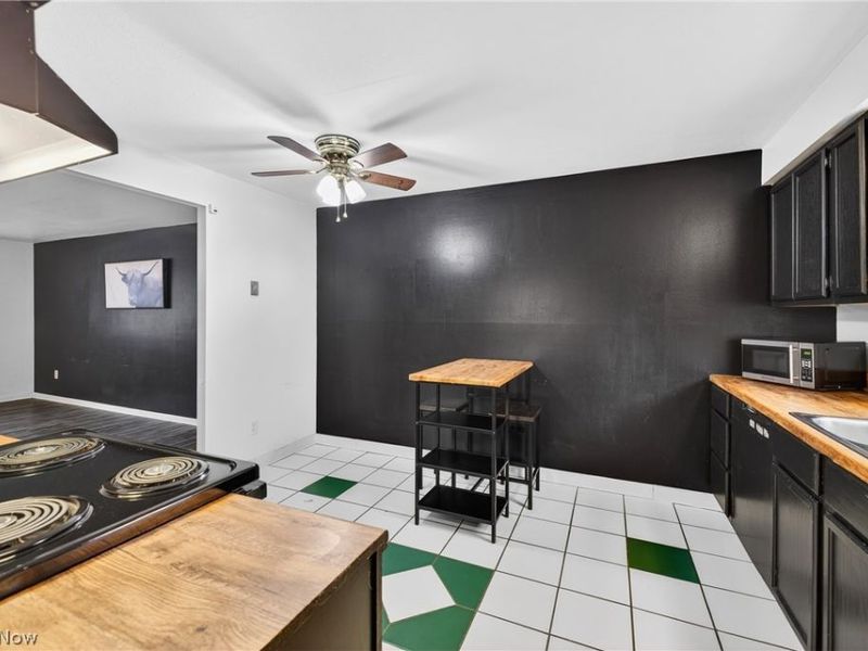 1597 Lee Terrace Drive, Unit F11, Wickliffe, OH 44092 Photo 10