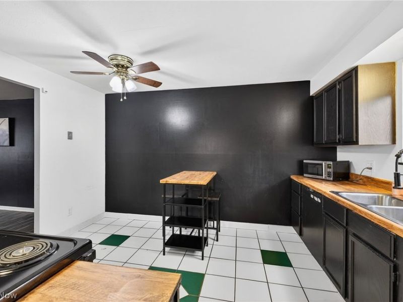 1597 Lee Terrace Drive, Unit F11, Wickliffe, OH 44092 Photo 11