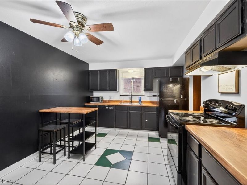 1597 Lee Terrace Drive, Unit F11, Wickliffe, OH 44092 Photo 5