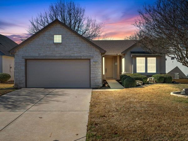 110 Cobb Cavern DR, Georgetown, TX 78633