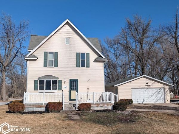 207 Lake Street, Joice, IA 50446