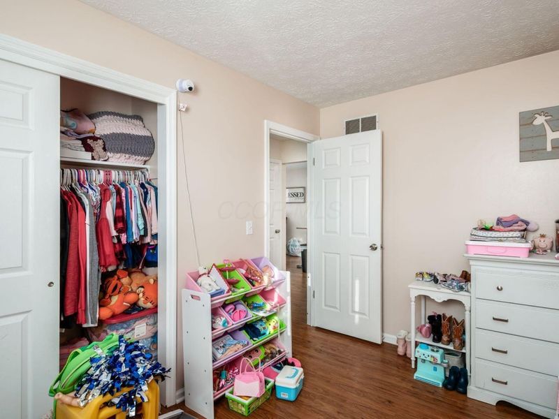 3558 Kinsale Head Drive, Columbus, OH 43221 Photo 10