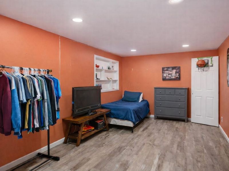 3558 Kinsale Head Drive, Columbus, OH 43221 Photo 17