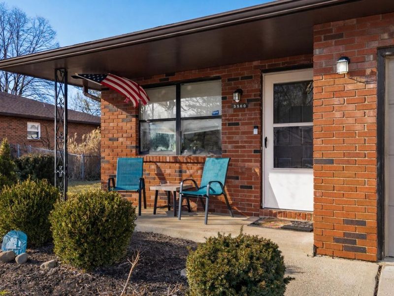 3558 Kinsale Head Drive, Columbus, OH 43221 Photo 2