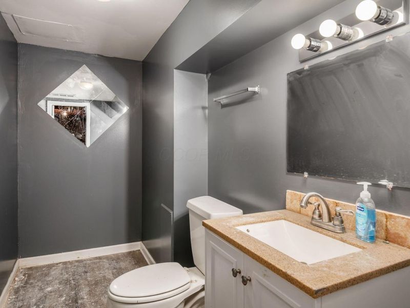 3558 Kinsale Head Drive, Columbus, OH 43221 Photo 33