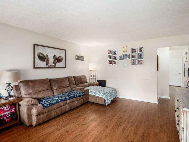 3558 Kinsale Head Drive, Columbus, OH 43221 Photo 4