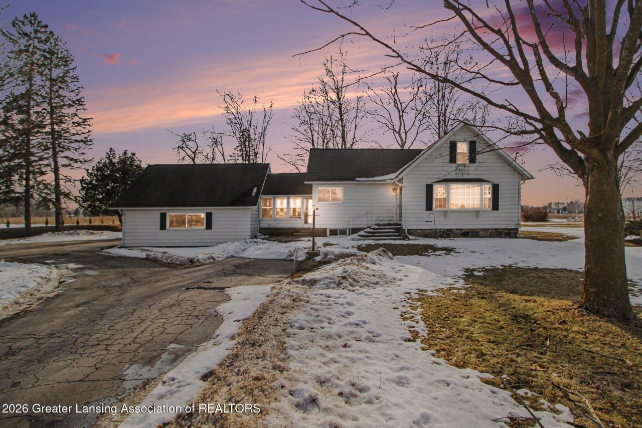 6819 Brooklyn Road, Jackson, MI 49201 Main Photo