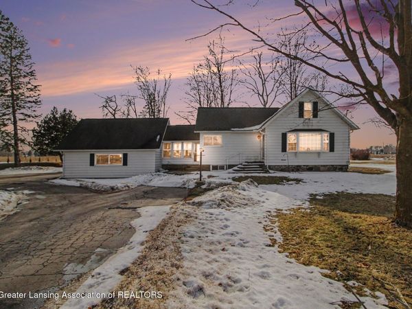 6819 Brooklyn Road, Jackson, MI 49201