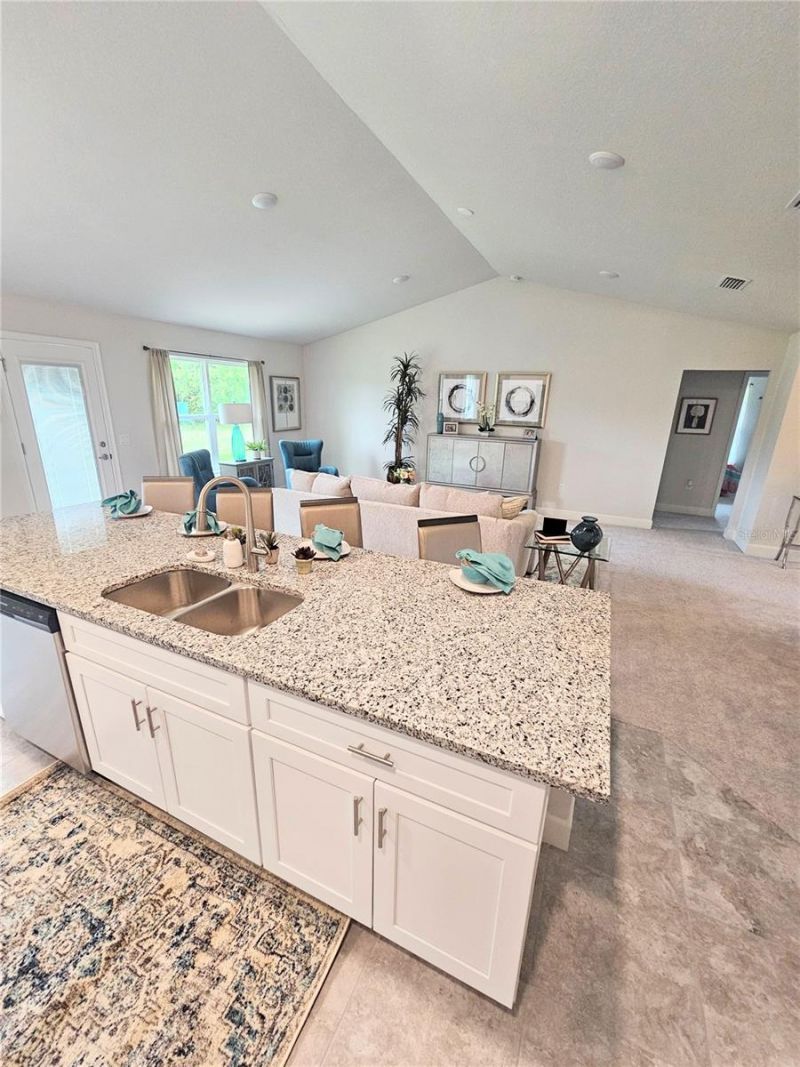 569 SW Bellflower Drive, Lake City, FL 32024 Photo