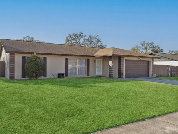 1614 BERKSHIRE DRIVE, BRANDON, FL 33511