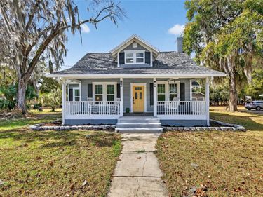 92 S TROWELL AVENUE, UMATILLA, FL 32784