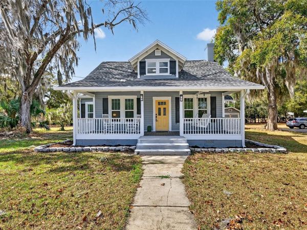 92 S TROWELL AVENUE, UMATILLA, FL 32784