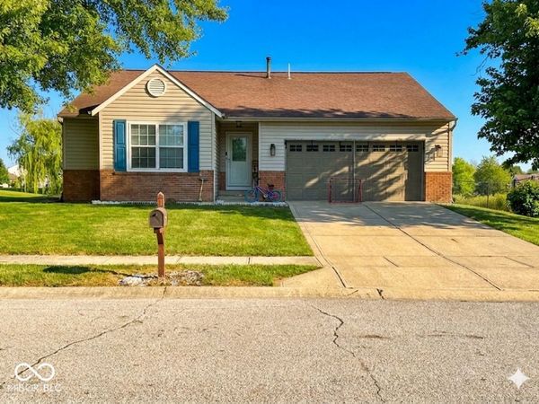 8436 Captain Drive, Avon, IN 46123